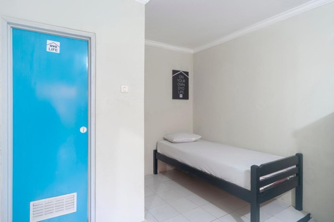 Hotel Oyo Life 3034 Taman Melati à Depok Extérieur photo