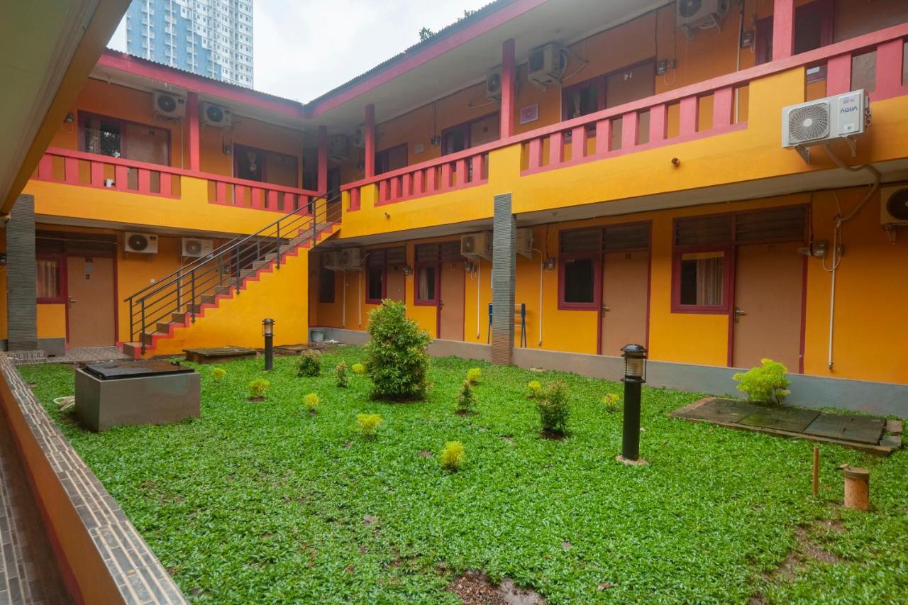 Hotel Oyo Life 3034 Taman Melati à Depok Extérieur photo