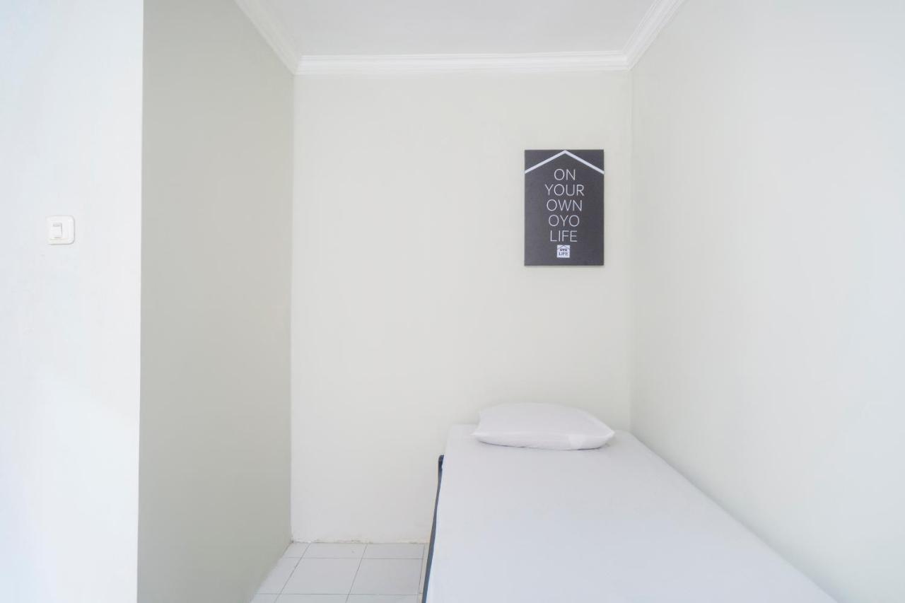 Hotel Oyo Life 3034 Taman Melati à Depok Extérieur photo